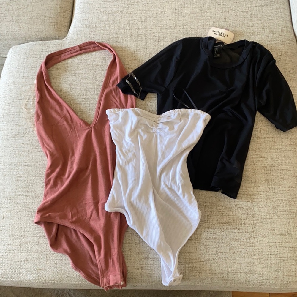🪞 bundle of 3 basics fashion tops size small